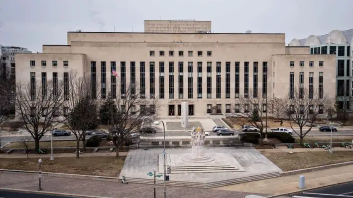 El Palacio de Justicia de Estados Unidos E. Barrett Prettyman, sede de la Corte de Distrito de Estados Unidos para el Distrito de Columbia, en Washington, el 19 de febrero de 2025. (Madalina Vasiliu/The Epoch Times)