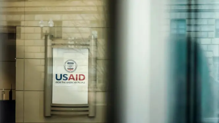 El lobby de la sede de la Agencia de Estados Unidos para el Desarrollo Internacional (USAID) en Washington el 3 de febrero de 2025. Kevin Dietsch/Getty Images