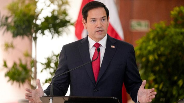 El secretario de Estado de Estados Unidos, Marco Rubio, habla con periodistas en San José, Costa Rica, el 4 de febrero de 2025. (Mark Schiefelbein /Pool/AFP vía Getty Images)