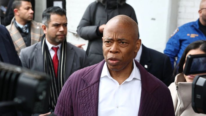 El alcalde de la ciudad de Nueva York, Eric Adams, en la ciudad de Nueva York, el 12 de febrero de 2025. (Michael M. Santiago/Getty Images)