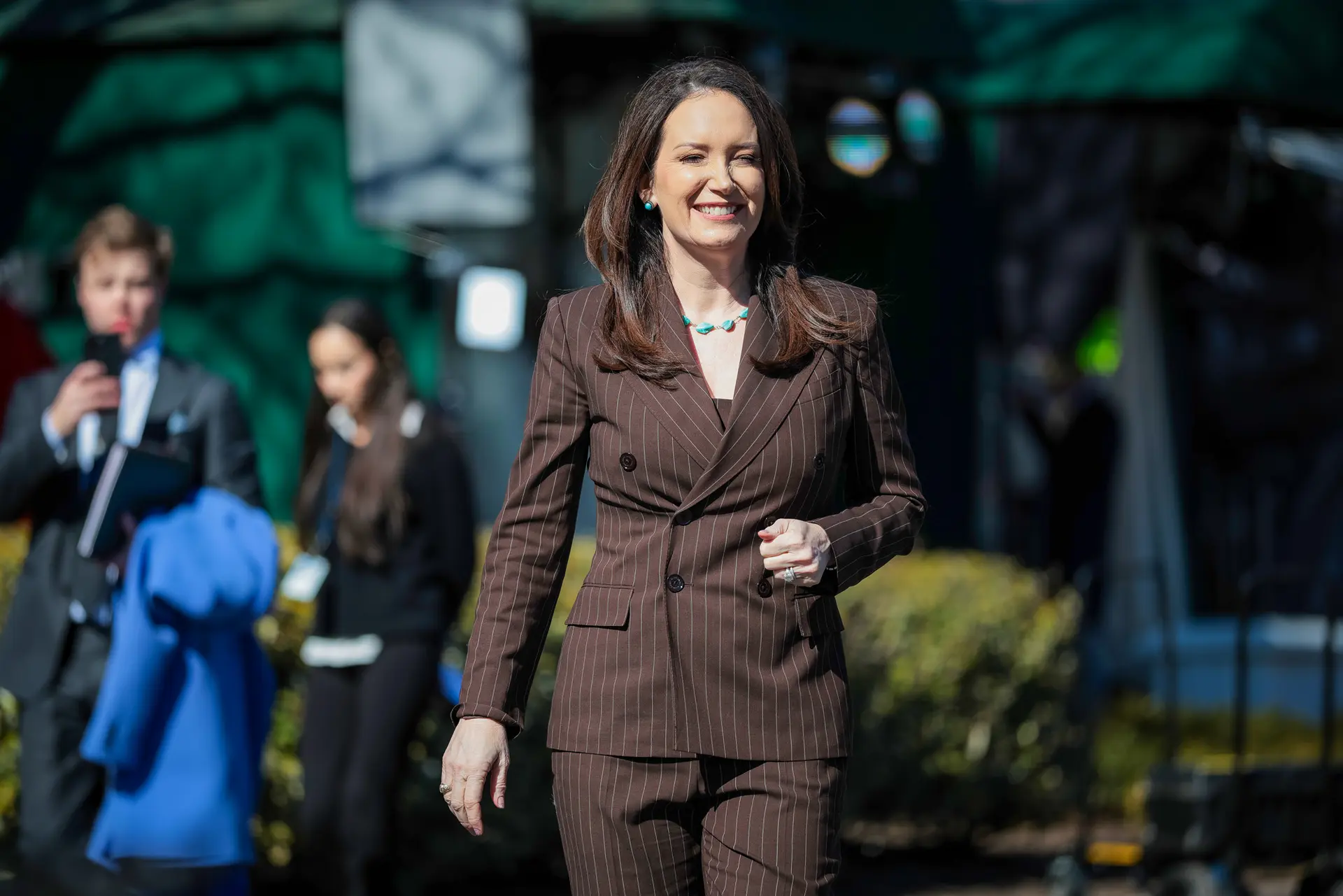 La secretaria de Agricultura, Brooke Rollins, llega para hablar con la prensa en el exterior de la Casa Blanca el 14 de febrero de 2025. (Kayla Bartkowski/Getty Images)