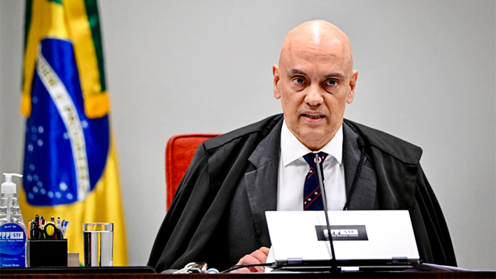 El juez del Tribunal Supremo de Brasil Alexandre de Moraes habla durante una sesión en Brasilia, Brasil, el 18 de junio de 2024. (Evaristo Sa/AFP a través de Getty Images)