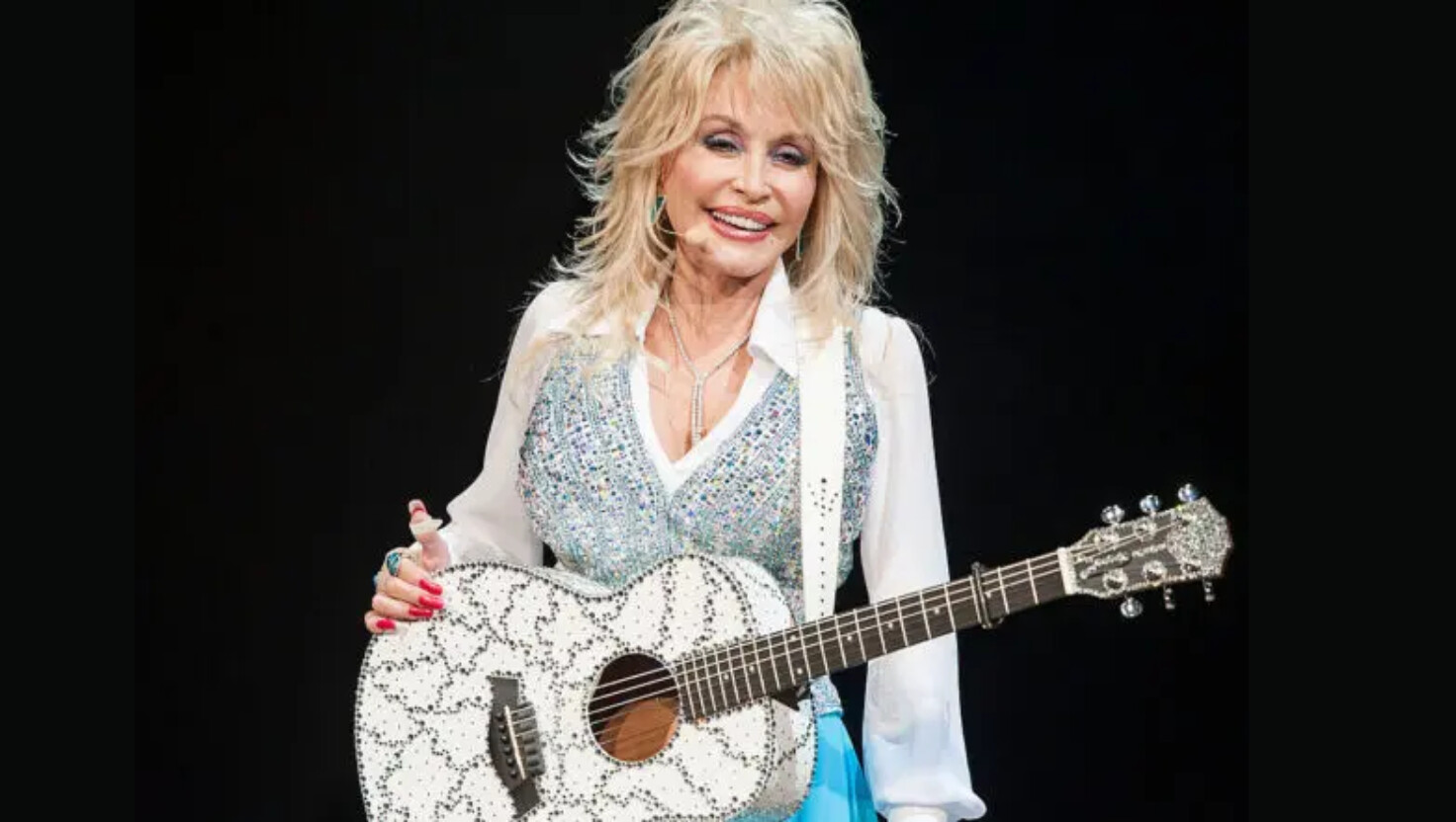 Dolly Parton actúa en el casino Agua Caliente de Rancho Mirage, California, el 24 de enero de 2014. (Valerie Macon/Getty Images).