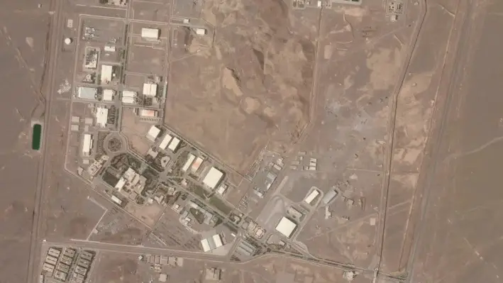 Instalación nuclear de Natanz, Irán, en una foto de satélite, el 7 de abril de 2021. (Planet Labs Inc. vía AP)