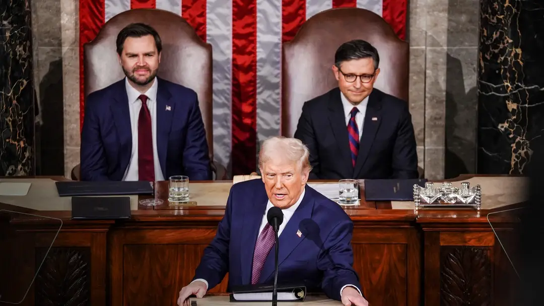 El presidente Donald Trump se dirige a una sesión conjunta del Congreso en la Cámara de Representantes en el Capitolio en Washington el 4 de marzo de 2025. (Madalina Vasiliu/The Epoch Times)