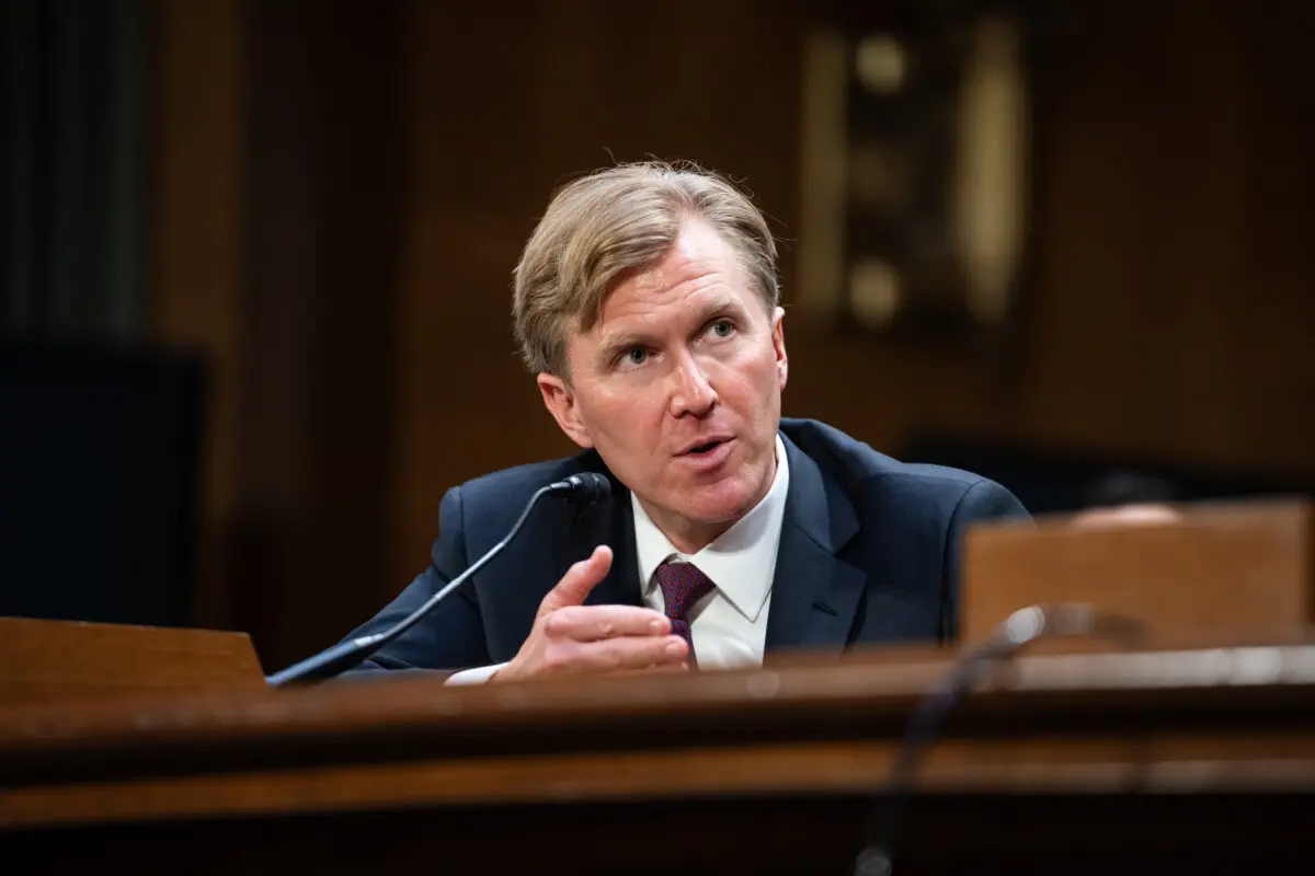 El nominado del presidente Donald Trump para ser subsecretario de Defensa para Política, Elbridge Colby, testifica ante el Comité de las Fuerzas Armadas del Senado en el Capitolio en Washington el 4 de marzo de 2025. (Madalina Vasiliu/The Epoch Times)