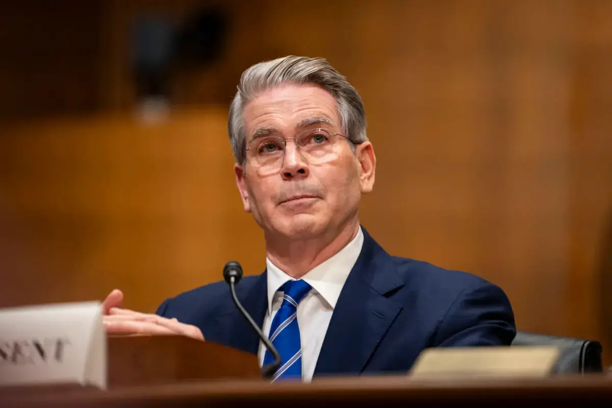 El candidato de Donald Trump para secretario del Tesoro, Scott Bessent, testifica ante el Comité de Finanzas del Senado en el Capitolio de Washington el 16 de enero de 2025. (Madalina Vasiliu/The Epoch Times)