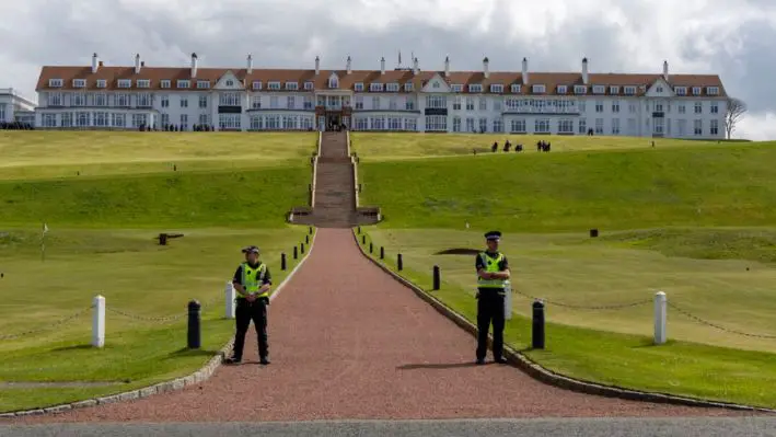 Hotel Trump Turnberry, en Turnberry, Escocia, el 2 de mayo de 2023. (Robert Perry/Getty Images)