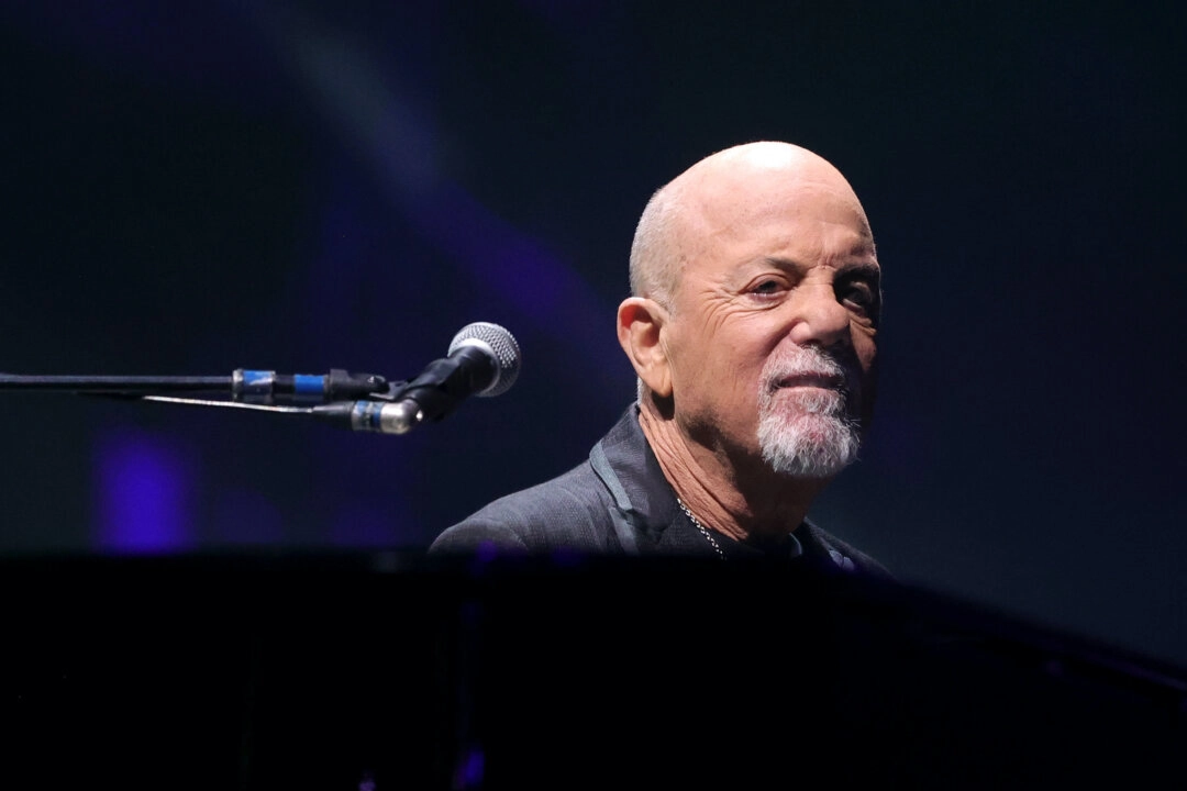 Billy Joel actúa en el Allegiant Stadium de Las Vegas, Nevada, el 9 de noviembre de 2024. (Ethan Miller/Getty Images)