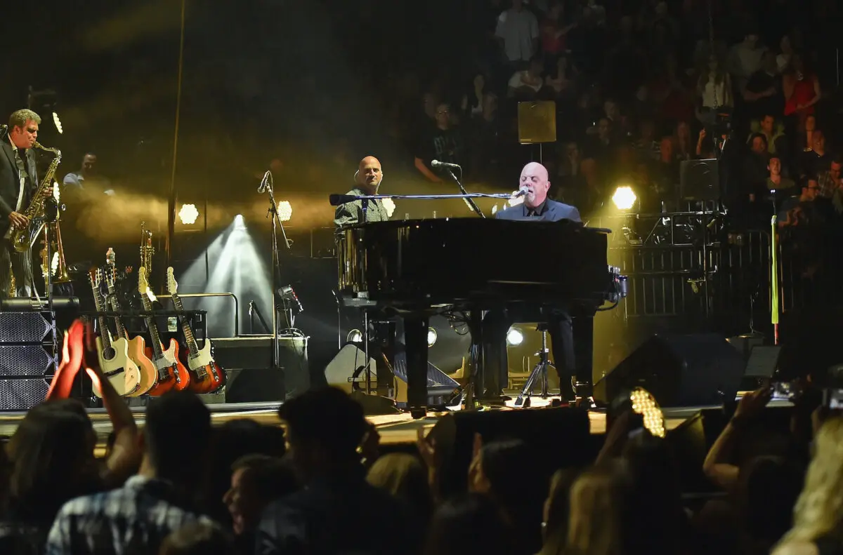 Billy Joel actúa en concierto en el Madison Square Garden de Nueva York el 27 de mayo de 2016. (Mike Coppola/Getty Images)