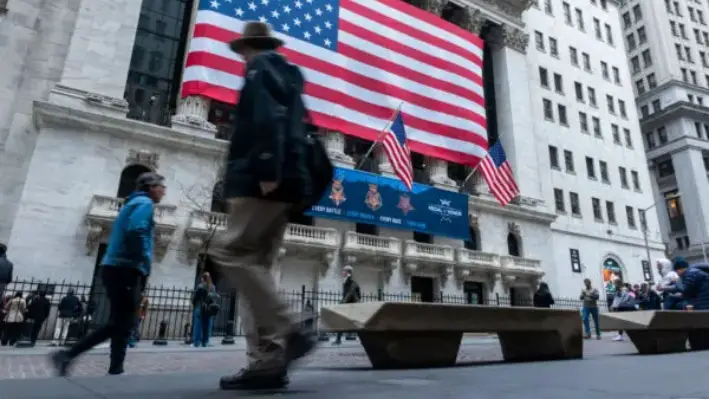 La Bolsa de Nueva York (NYSE) se encuentra en Wall Street, en la ciudad de Nueva York, el 5 de marzo de 2025. (Spencer Platt/Getty Images)