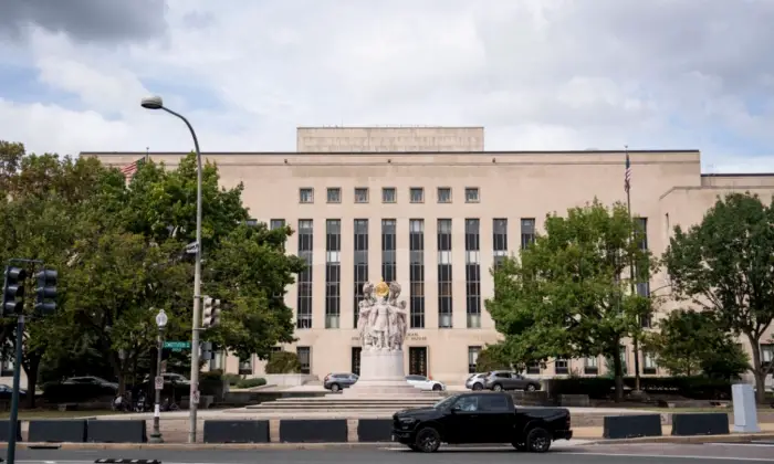 Corte federal estadounidense E. Barrett Prettyman en Washington el 16 de septiembre de 2024. (Madalina Vasiliu/The Epoch Times)