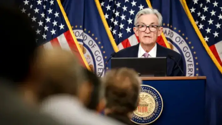 El presidente de la Reserva Federal, Jerome Powell, habla durante una conferencia de prensa en el edificio de la Junta de la Reserva Federal William McChesney Martin Jr., en Washington, el 18 de septiembre de 2024. (Anna Moneymaker/Getty Images)