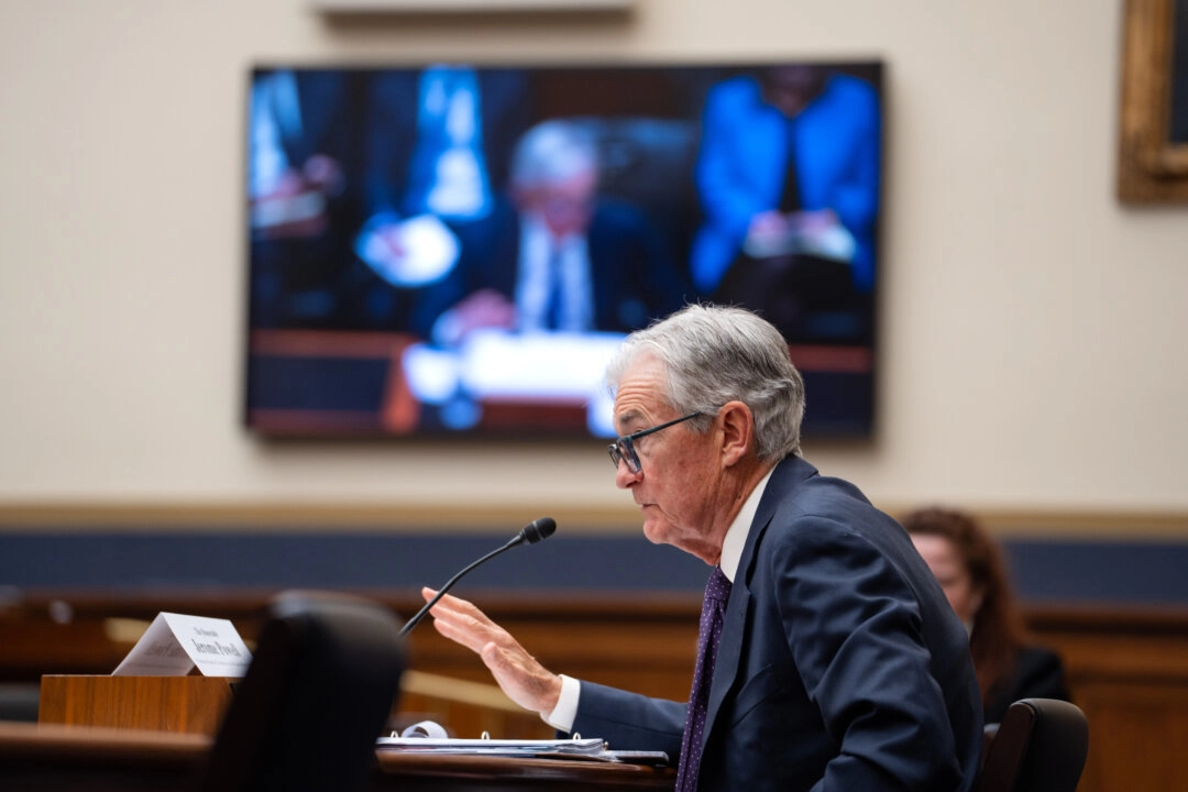 El presidente de la Reserva Federal, Jerome Powell, testifica ante el Comité de Política Monetaria de la Cámara de Representantes en Washington, el 12 de febrero de 2025. (Madalina Vasiliu/The Epoch Times)