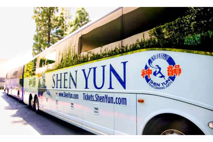 Los autobuses turísticos de Shen Yun son objeto de sabotaje durante mucho tiempo. Recientemente se intensificaron las amenazas contra la compañía de artes escénicas que retrata "China antes del comunismo". (The Epoch Times)