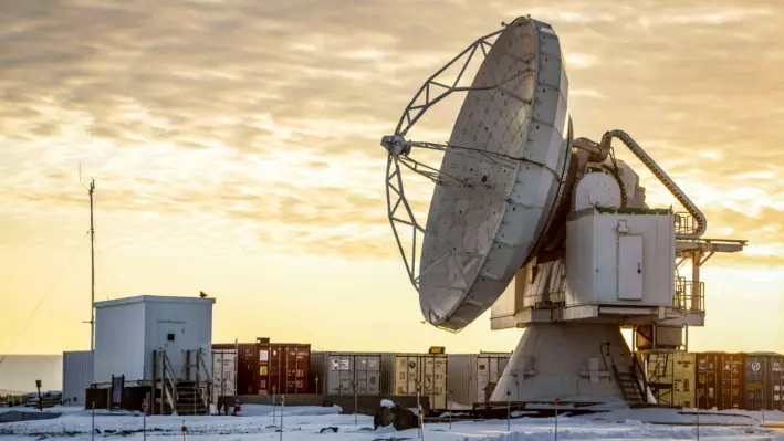 Base Espacial Pituffik, anteriormente conocida como Base Aérea Thule, una base de la Fuerza Espacial de EE. UU. ubicada en la costa noroeste de Groenlandia, el 4 de octubre de 2023. (Thomas Traasdahl/Ritzau Scanpix/AFP vía Getty Images)