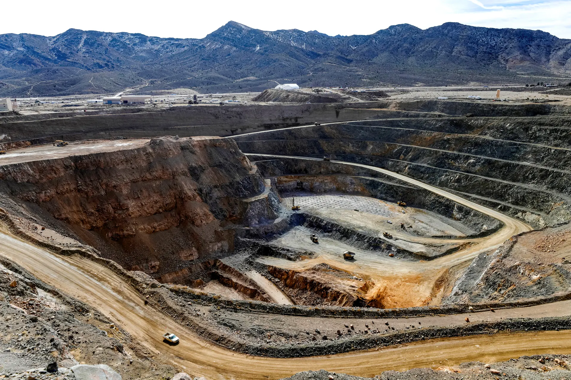 Vista de la mina a cielo abierto de tierras raras de MP Materials en Mountain Pass, California, el 30 de enero de 2020. (Steve Marcus/Foto de archivo/Reuters).