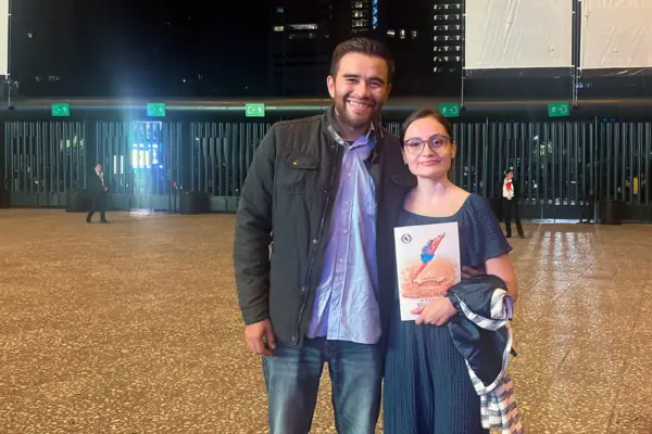 Mariano Alonso Espinosa y su esposa, Daniela Jaramillo Rivera, una pareja de anestesiólogos disfrutaron de la última función de Shen Yun en el Auditorio Nacional de la Ciudad de México, la noche del 4 de mayo de 2025. (Fang Yuan/The Epoch Times)