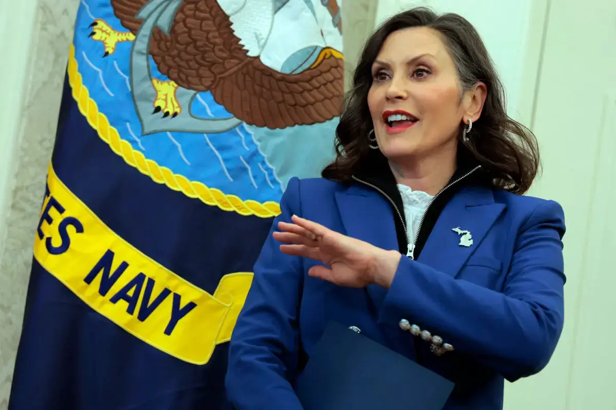 La gobernadora de Míchigan, Gretchen Whitmer, en el Despacho Oval de la Casa Blanca el 9 de abril de 2025. (Anna Moneymaker/Getty Images)