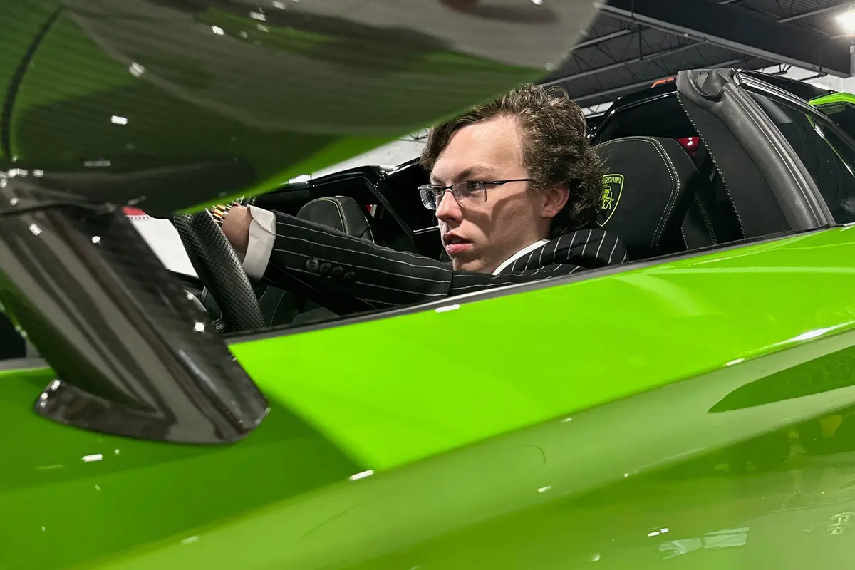 A Mike Wimmer siempre le han gustado los videojuegos de carreras de autos. (Cortesía de Melissa Wimmer).