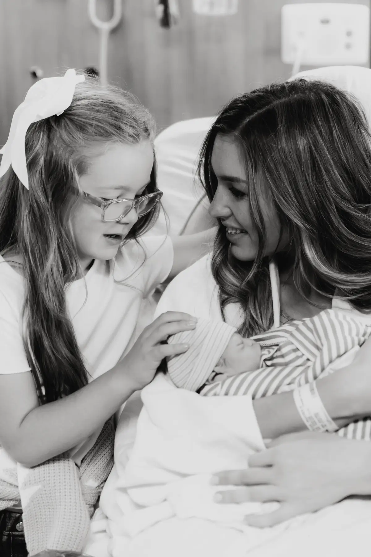 Madysen dice que su hija, Hayvn, habla "con mucho cariño" de haber conocido a su hermanito. "Fue un momento muy especial para ella". (Cortesía de The Beautiful Birth LLC)