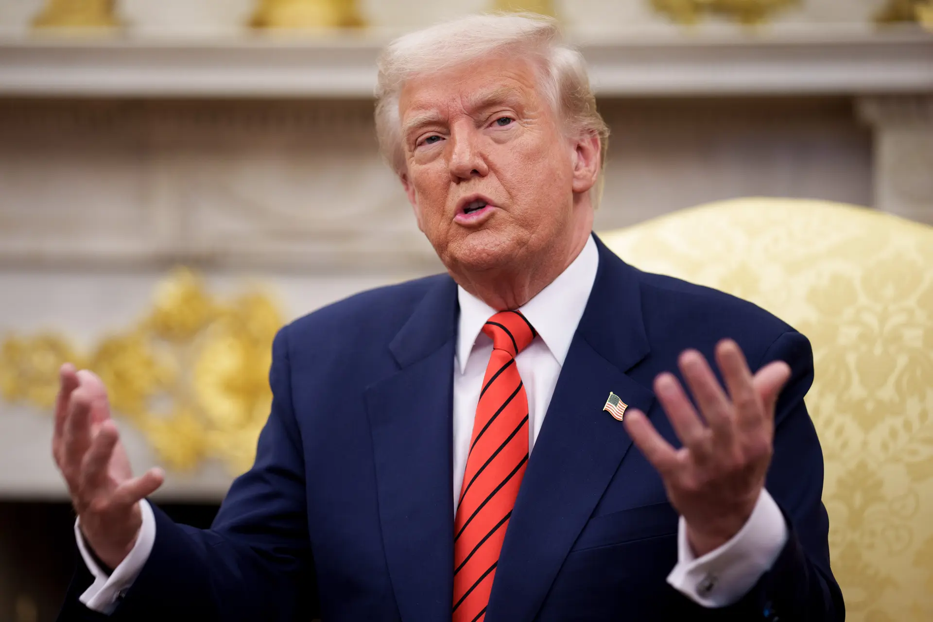 El presidente Donald Trump habla durante una reunión con el secretario general de la OTAN, Mark Rutte, en el Despacho Oval de la Casa Blanca en Washington, DC, el 13 de marzo de 2025. (Andrew Harnik/Getty Images).