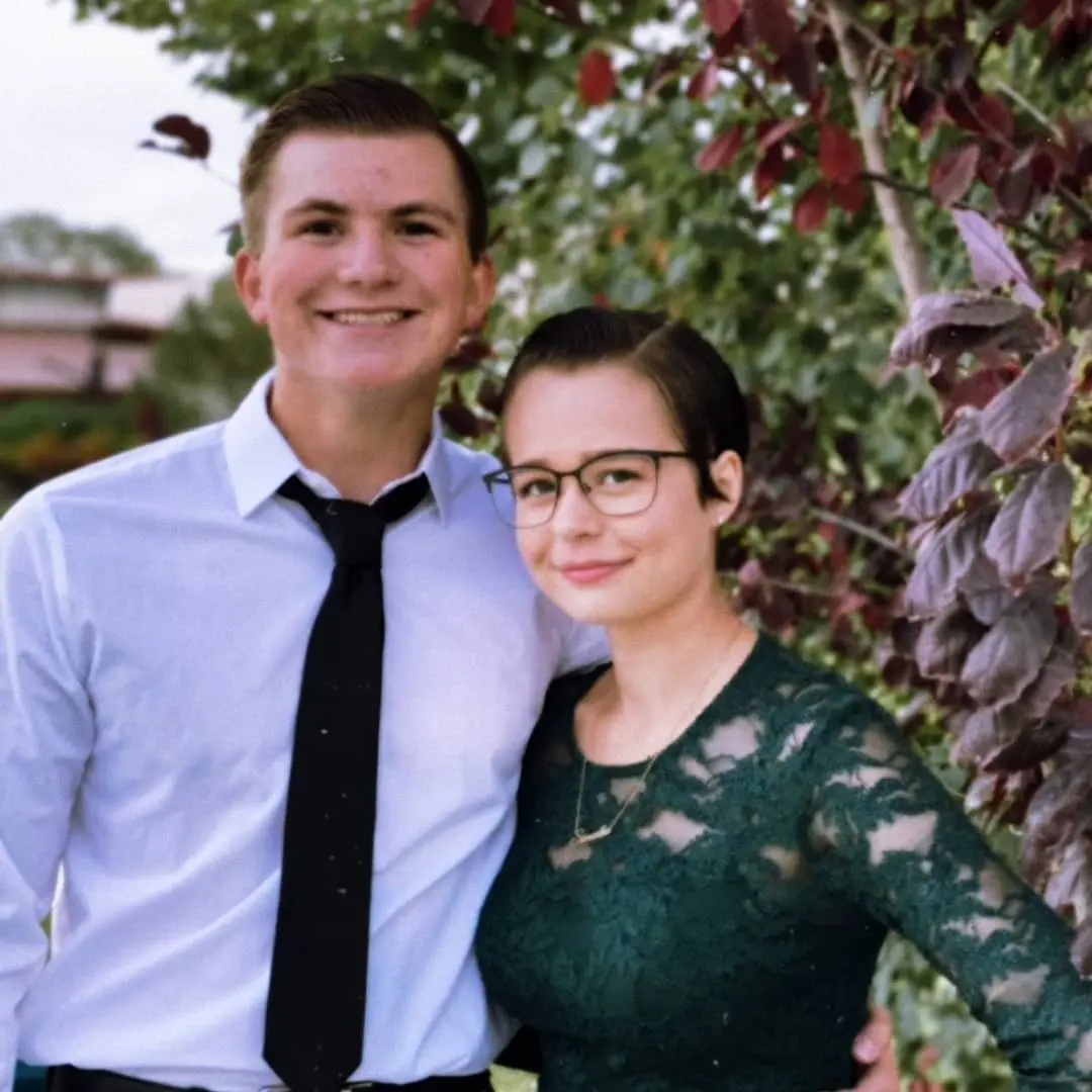 Samantha Clark y su esposo, Brayden Gottfried. (<span class="post_caption_credit">Cortesía de <a href="https://www.instagram.com/sammy_ann12/" target="_blank" rel="noopener">Samantha Clark)</a></span>