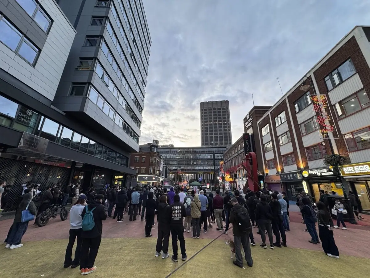 Aproximadamente 150 personas participaron en la conmemoración del 4 de junio celebrada en el barrio chino de Birmingham. (Cortesía de West Midlands Hongkongers).