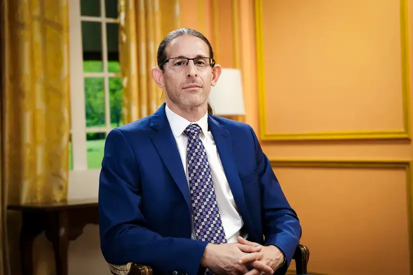 Retsef Levi, experto en gestión de riesgos y sistemas de salud y profesor de la Sloan School of Management del Instituto Tecnológico de Massachusetts, en la ciudad de Nueva York, el 26 de octubre de 2022. Desde principios de 2023, se ha opuesto a las vacunas de ARNm. (The Epoch Times)