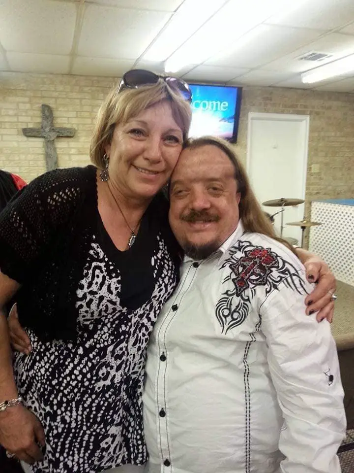 Phillips con su madre. (Cortesía de Jacob Phillips)