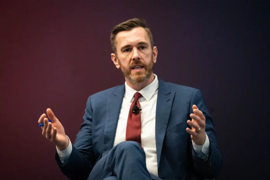 Gregory Allen, experto en IA y semiconductores del Centro de Estudios Estratégicos e Internacionales, habla durante la AI+Expo en Washington el 2 de junio de 2025. (Madalina Vasiliu/The Epoch Times)