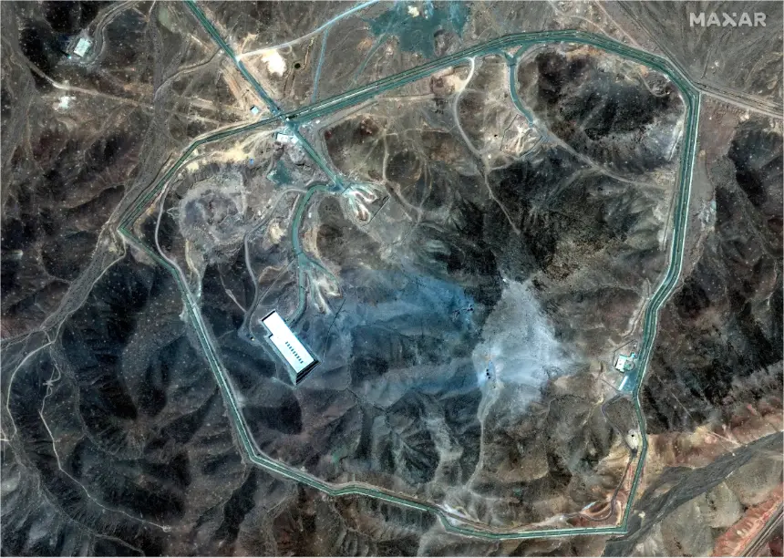 Una vista satelital muestra una descripción general de la planta subterránea de enriquecimiento de combustible de Fordow, después de que Estados Unidos atacara la instalación nuclear, cerca de Qom, Irán, el 22 de junio de 2025. (Maxar Technologies/Folleto vía Reuters)