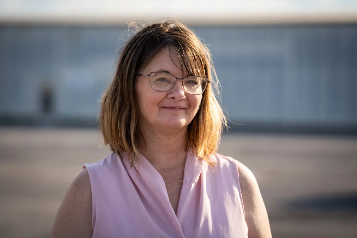 Cindy Hilderbrand, presidenta de Republicanos Unidos del Condado de Butler, asiste a la celebración del "Aniversario del milagro de Butler", que conmemora la milagrosa supervivencia del presidente Donald Trump a un intento de asesinato el año anterior, en el condado de Butler, Pensilvania, el 13 de julio de 2025. (Samira Bouaou/The Epoch Times)