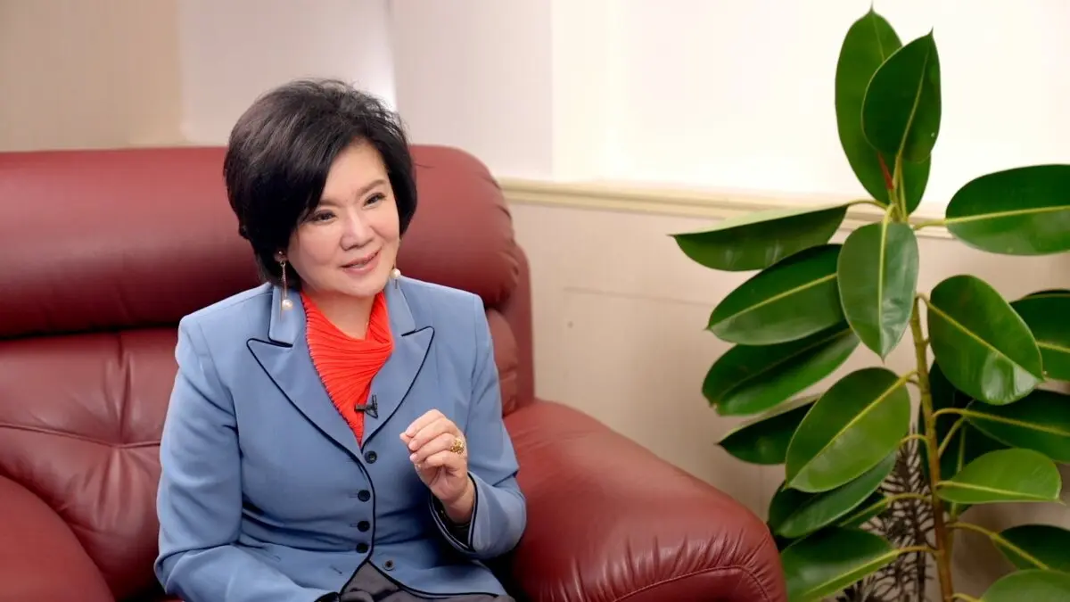 Yu Xin, presentador del programa "The Stories of Life" (Historias de vida). NTD