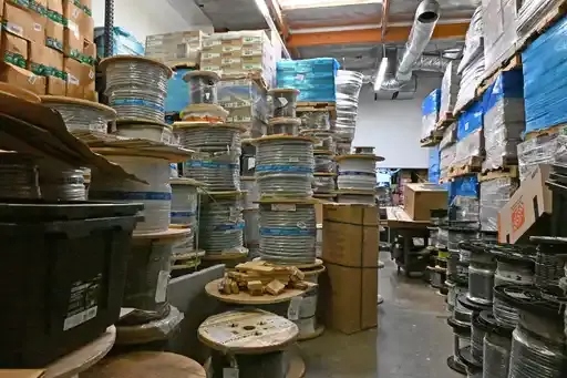 Estos artículos fueron incautados durante la investigación de una red de crimen organizado que tenía como objetivo las tiendas Home Depot del sur de California. (Departamento del Sheriff del condado de Ventura)