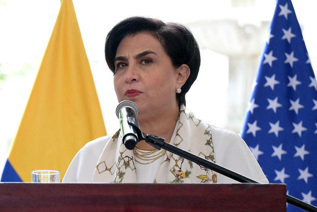 La ministra de Relaciones Exteriores de Ecuador, Gabriela Sommerfeld, habla durante una conferencia de prensa conjunta con el secretario de Estado de EE. UU., Marco Rubio (fuera de plano), en el Palacio Presidencial de Carondelet en Quito, el 4 de septiembre de 2025. (Foto de RODRIGO BUENDIA/AFP vía Getty Images)