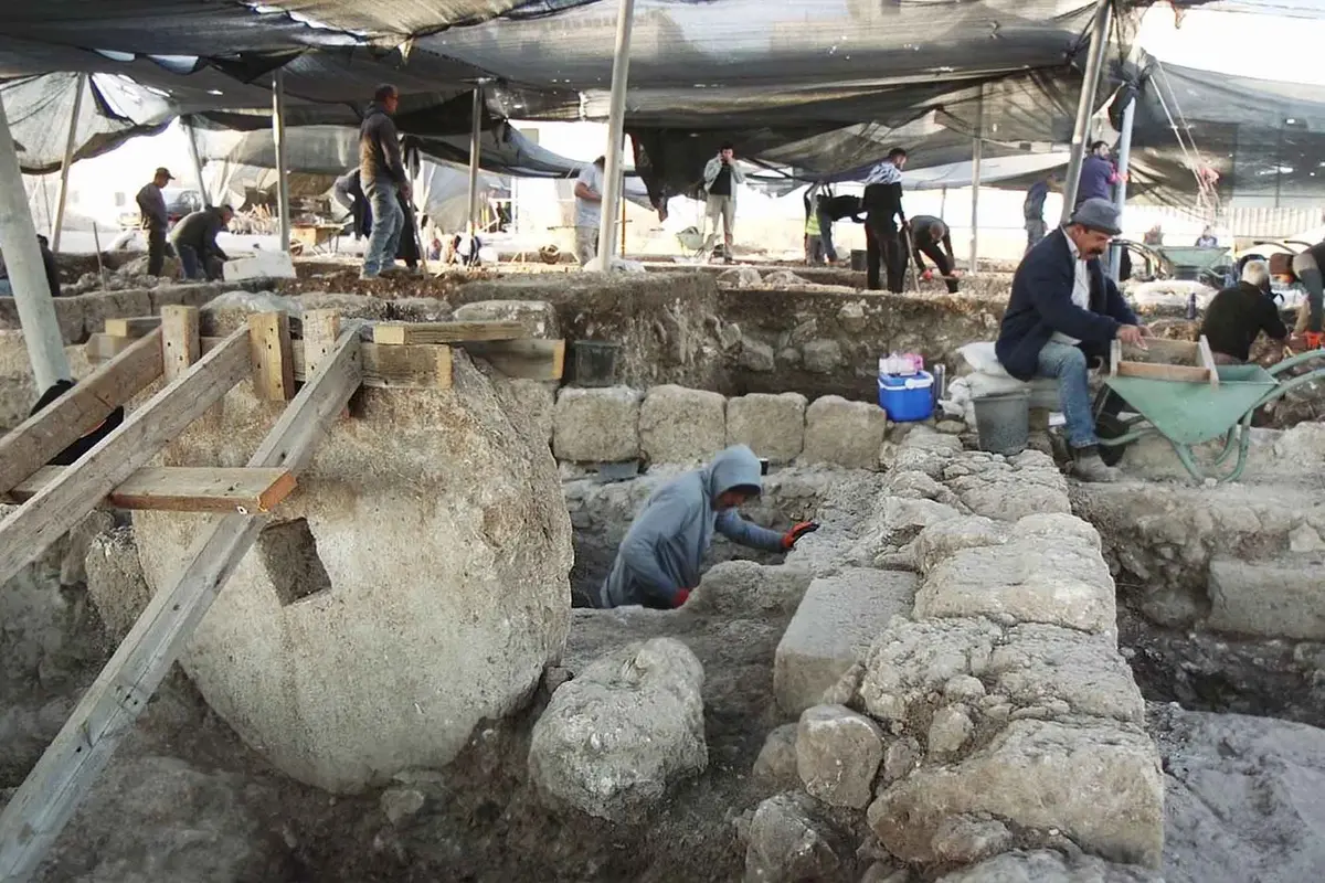 Los arqueólogos desentierran las antiguas ruinas de una hacienda samaritana. (Autoridad de Antigüedades de Israel)