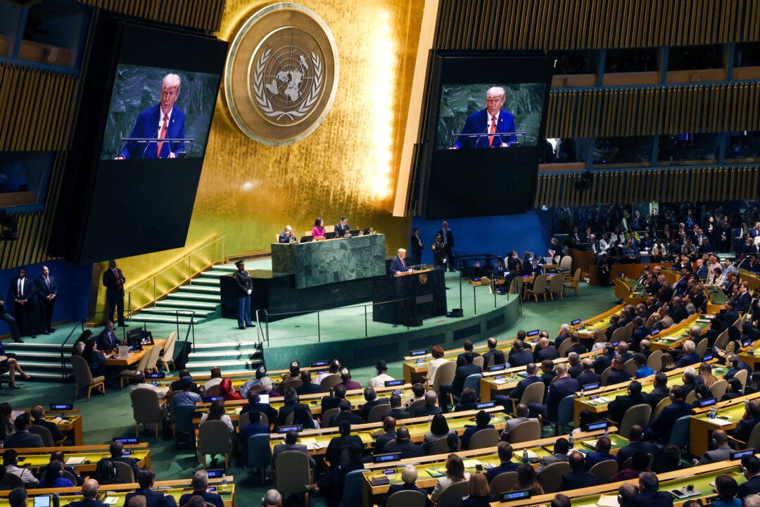 El presidente Donald Trump habla durante la 80.ª Asamblea General de las Naciones Unidas en la sede de la organización en Nueva York el 23 de septiembre de 2025. Trump afirmó que había puesto fin a siete conflictos en lo que va de año, con poca o ninguna ayuda de las Naciones Unidas. (Spencer Platt/Getty Images).