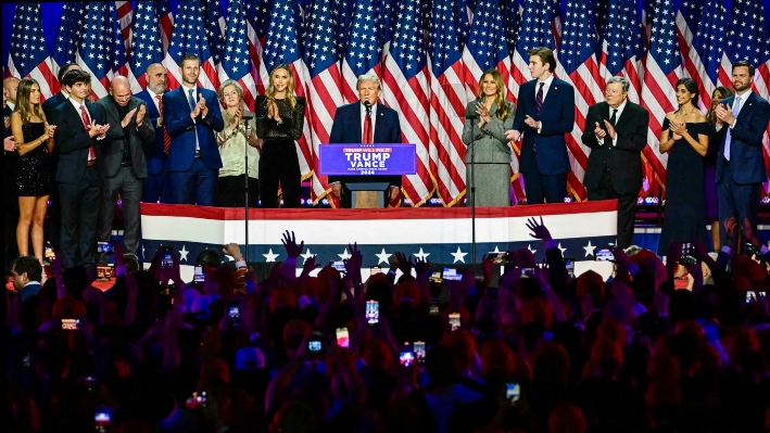 El entonces candidato presidencial republicano y expresidente Donald Trump habla durante un acto electoral en el Centro de Convenciones de West Palm Beach, en West Palm Beach, Florida, el 6 de noviembre de 2024. (Jim Watson/AFP a través de Getty Images)