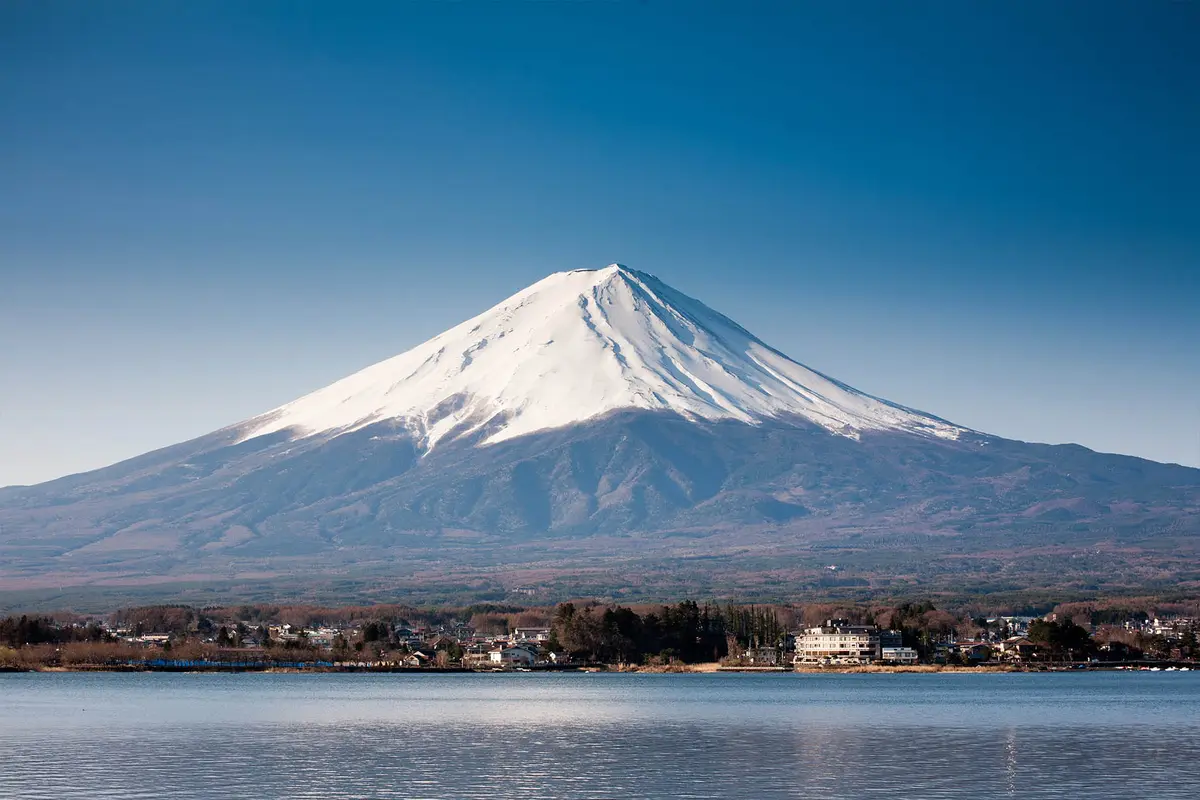 <em>Vista del monte Fuji, cuyo nombre oficial es Fujisan. (Shutterstock/10 FACE)</em>