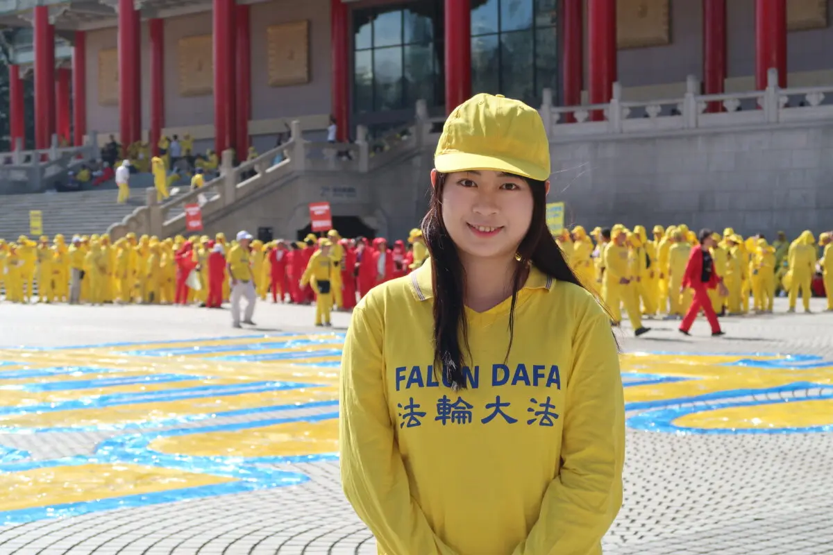<em>Yan Siang-lin en la Plaza de la Libertad en Taipéi, Taiwán, el 18 de octubre de 2025. Frank Fang/The Epoch Times</em>