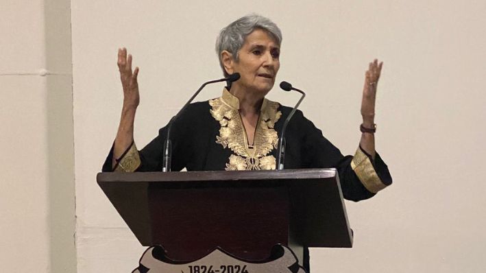 La Dra. Laura Espinosa González en el primer Foro de Salud Mental e Integrativa en el Congreso del Estado de Tamaulipas, el 3 de noviembre de 2025. (The Epoch Times)