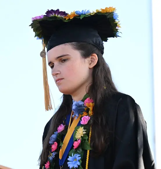 Elizabeth Bonker, una persona autista que no habla, fundó Communication 4 All, una organización sin fines de lucro que enseña a las personas autistas que no hablan a comunicarse mediante la ortografía. (Cortesía de Ginnie Breen).