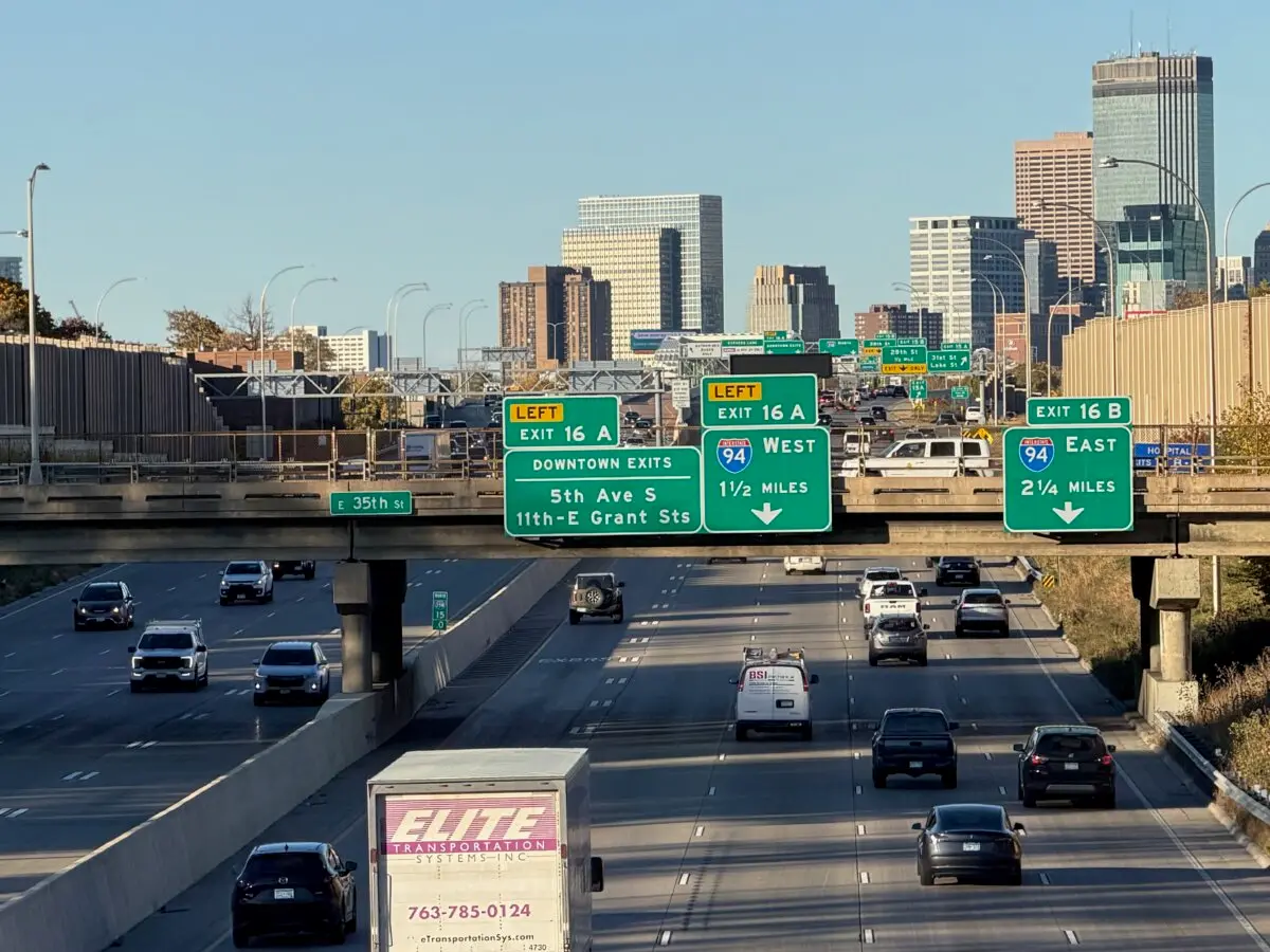 <em>Vista del horizonte de Minneapolis el 3 de noviembre de 2025. (Janice Hisle/The Epoch Times)</em>