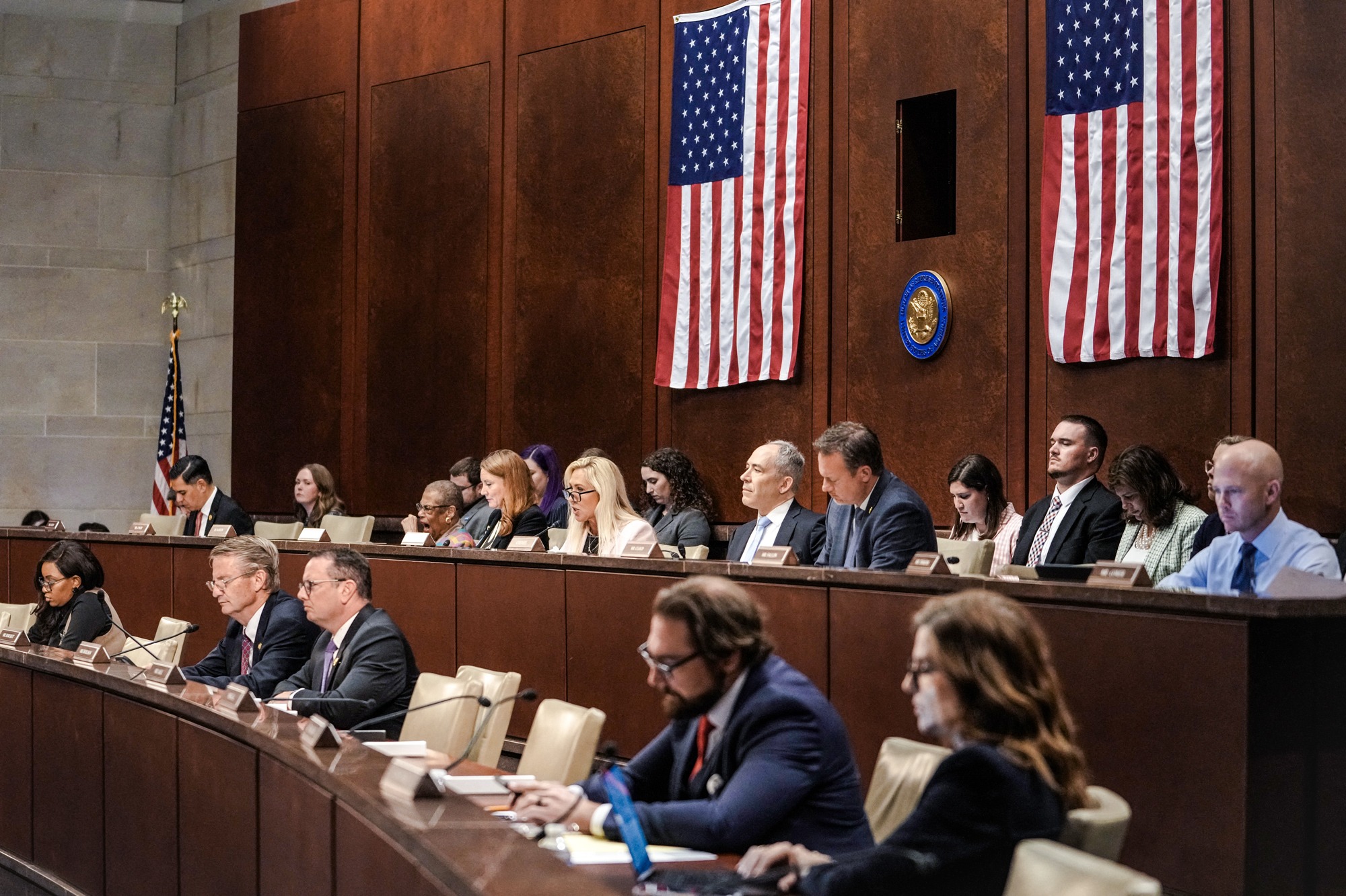 La presidenta del Subcomité DOGE, la representante Marjorie Taylor Greene (R-GA), habla durante una audiencia sobre los hombres en los deportes femeninos en el Capitolio, en Washington, el 7 de mayo de 2025. (Oliver Contreras/AFP a través de Getty Images).