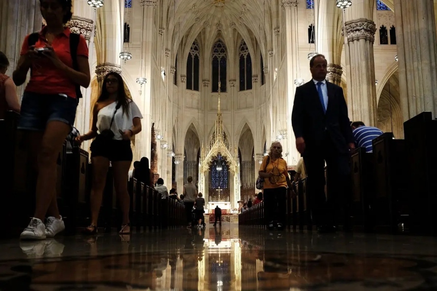 La catedral de San Patricio, sede de la archidiócesis católica romana de Nueva York, en la ciudad de Nueva York, el 8 de septiembre de 2015. (Spencer Platt/Getty Images)