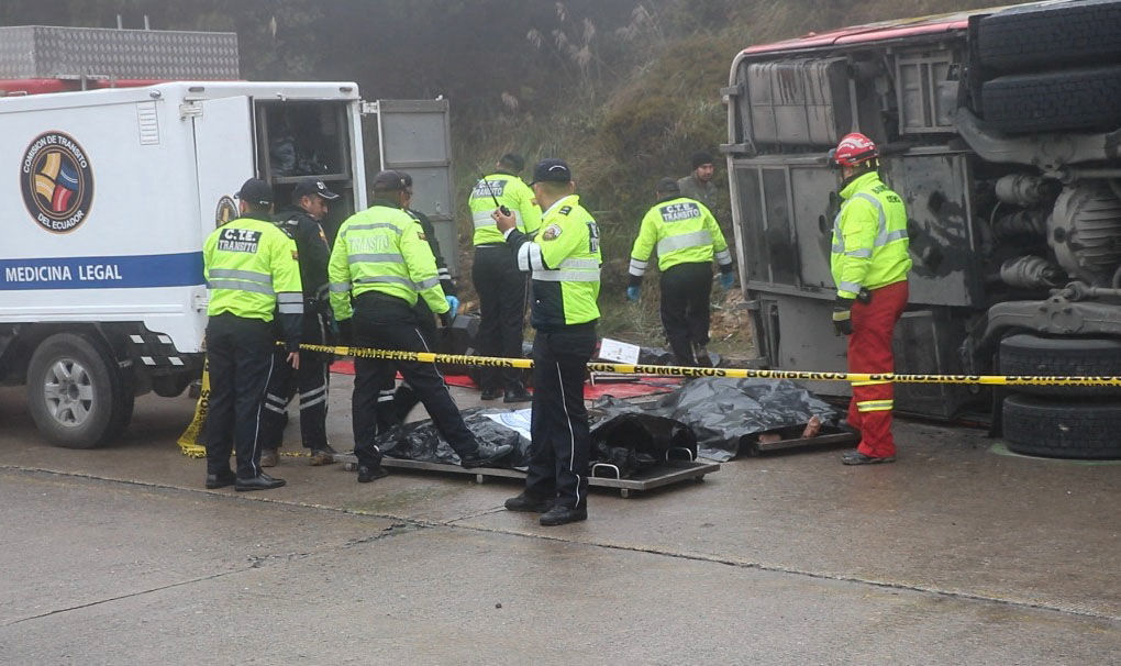 Un muerto y 20 heridos en accidente vial en Ecuador