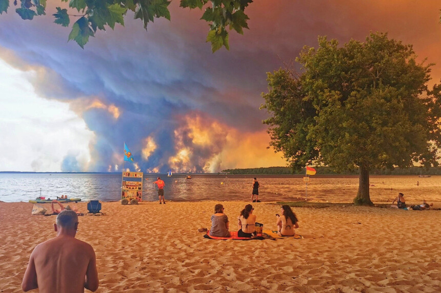 Francia: evacuados de urgencia por feroz incendio y nueva ola de calor