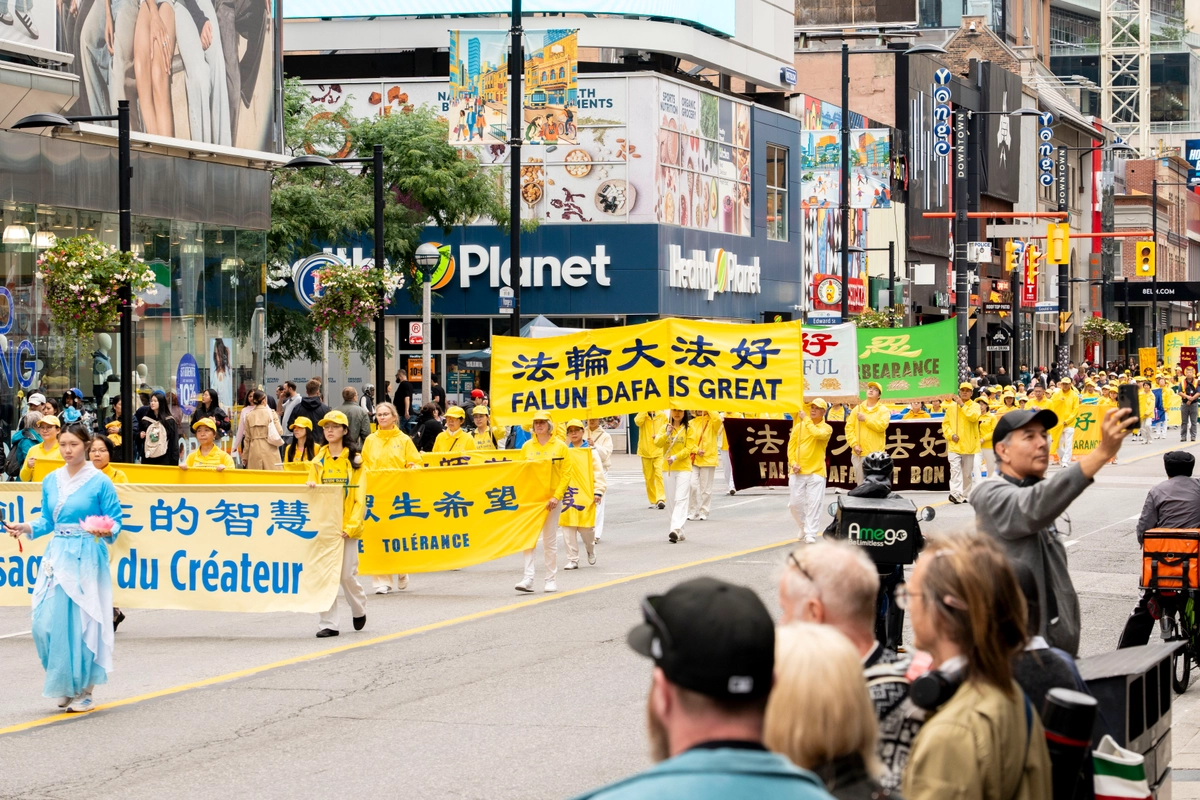 Comunidad Falun Gong protestó en Toronto contra hostigamiento de Pekín